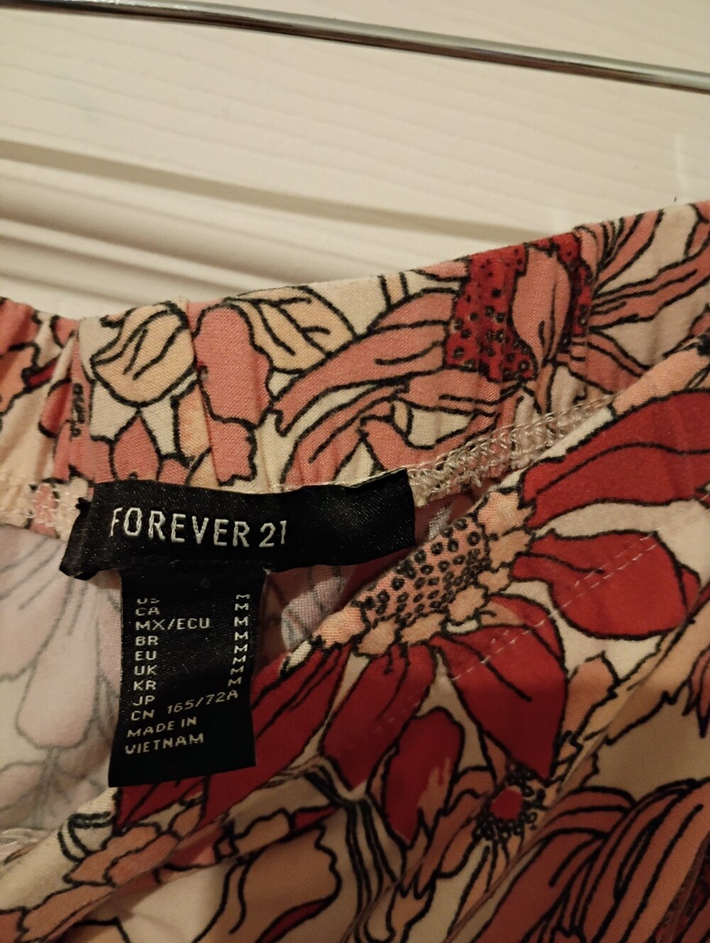 Forever 21 Tan Flower Leggings - Picture 3 of 3